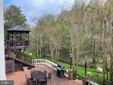 8505 Oak Pointe Way, Fairfax Station, VA 22039 - photo 3