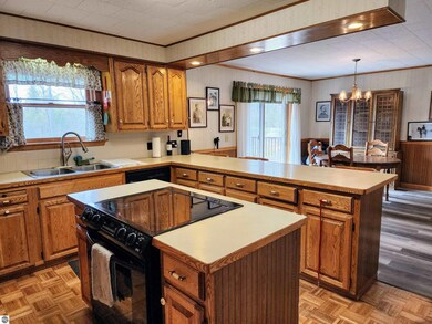 11635 Lake St, Naubinway, MI 49762 - photo 3