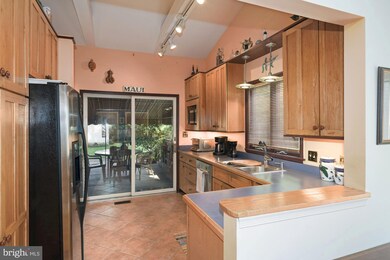 826 Chester Ave, Annapolis, MD 21403 - photo 5