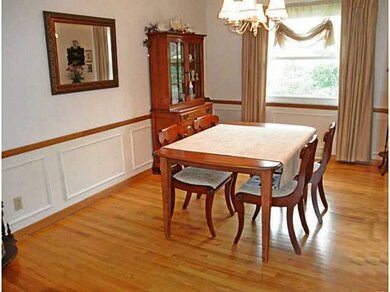 5012 Shadycrest Rd, Columbus, OH 43229 - photo 5