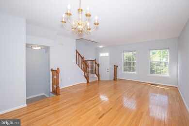 45072 University Dr, Ashburn, VA 20147 - photo 5