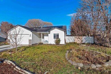 824 S Chestnut St, Nampa, ID 83686 - photo 3