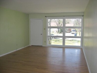 606 Jarman St, Jacksonville, NC 28540 - photo 4