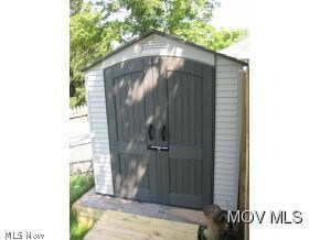 417 Church St, West Union, WV 26456 - photo 3