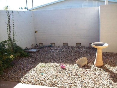 10867 W Thunderbird Blvd, Sun City, AZ 85351 - photo 2