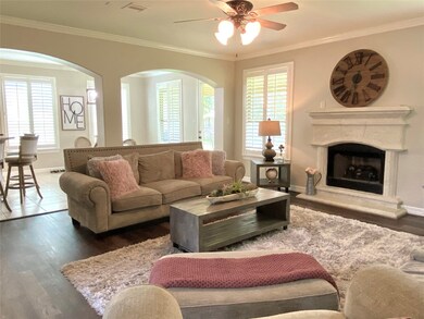 1612 Garden Lakes Dr, Friendswood, TX 77546 - photo 3