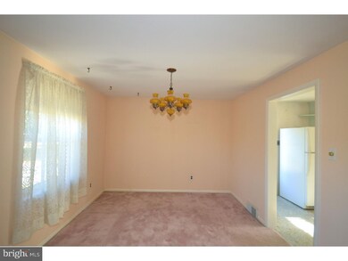 1808 Clinton Rd, Norristown, PA 19403 - photo 4