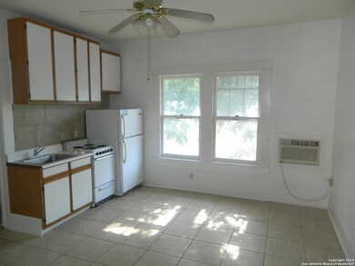 410 E Evergreen St unit D, San Antonio, TX 78212 - photo 4