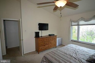 9451 Clocktower Ln, Columbia, MD 21046 - photo 4