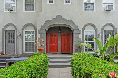 1357 S Cloverdale Ave, Los Angeles, CA 90019 - photo 7