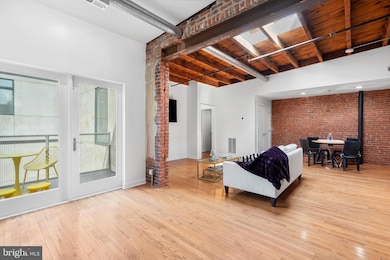 722 N 2nd St unit 301, Philadelphia, PA 19123 - photo 4