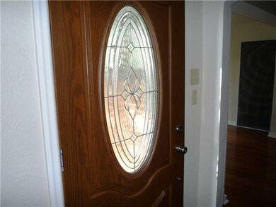 Entry/Foyer.