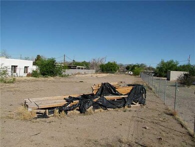 545 East Rd, El Paso, TX 79915 - photo 6