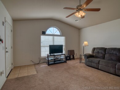 26137 E 89th Place S, Broken Arrow, OK 74014 - photo 4