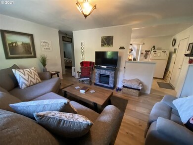 5844 Mercer Lake Rd, Florence, OR 97439 - photo 4