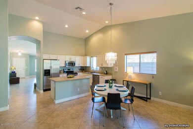25th_Kitchen
