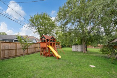 1107 Wakefield Dr, Houston, TX 77018 - photo 6