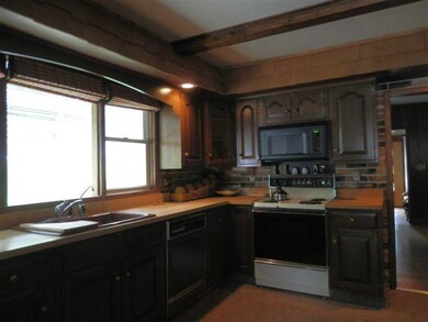 Kitchen kitchen with ample cabinets