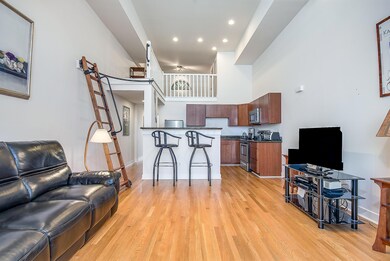 Loft w/Sliding Ladder