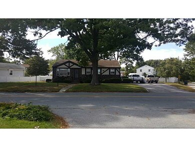 63 Wyoming Ave, Warwick, RI 02888 - photo 2