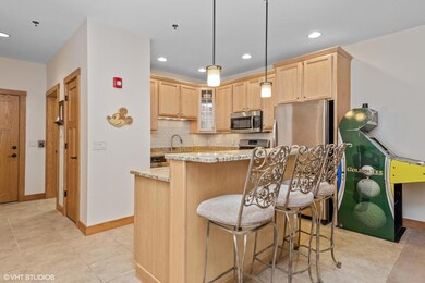 Kitchen with Breakfast Bar
