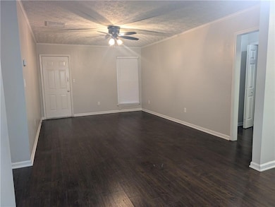 155 Chesapeake Dr unit 145, Ellenwood, GA 30294 - photo 4