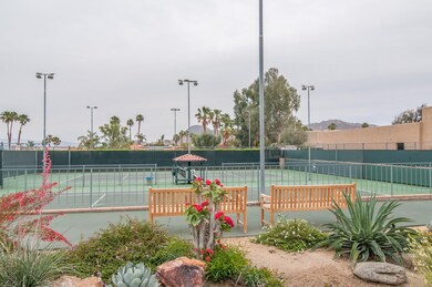 tenniscourtbench