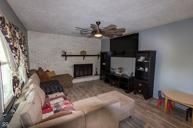 863 S 450 E, Franklin, IN 46131 - photo 3