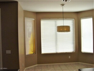 49th pl 17833 nook.jpg