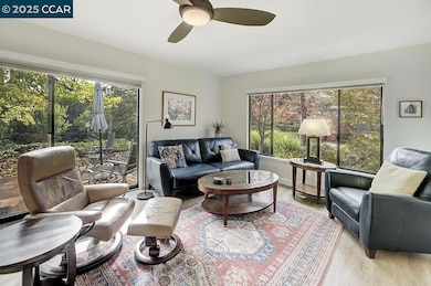 1809 Golden Rain Rd unit 4, Walnut Creek, CA 94595 - photo 6