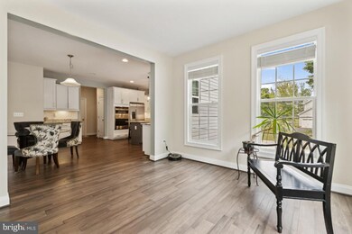 9119 Kevin Kraig Rd, Lorton, VA 22079 - photo 4