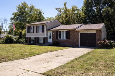 10005 Fairglen Dr, Cincinnati, OH 45251 - photo 3