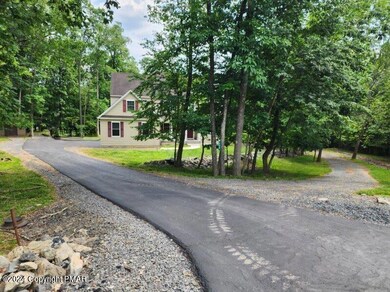 123 Lost Lantern Ln, East Stroudsburg, PA 18301 - photo 4