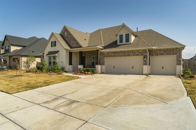 1919 Santa Maria Dr, Friendswood, TX 77546 - photo 2