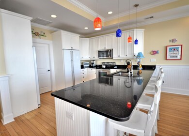 289 E First St, Ocean Isle Beach, NC 28469 - photo 6