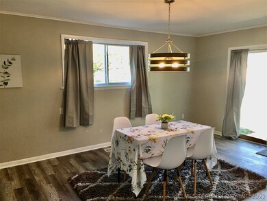 711 N Division St, Cleveland, OK 74020 - photo 5