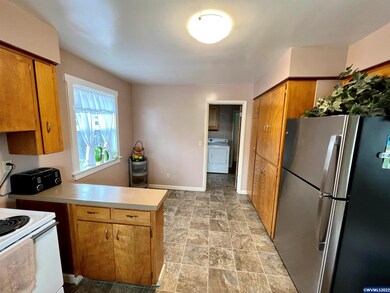 1635 Walnut St SW, Albany, OR 97321 - photo 2