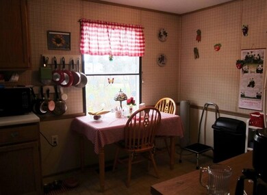 Eat In Kitchen