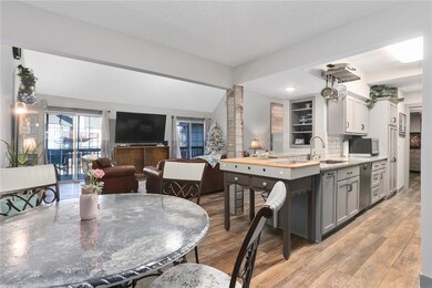 1209 NW Village Dr unit D, Blue Springs, MO 64015 - photo 5