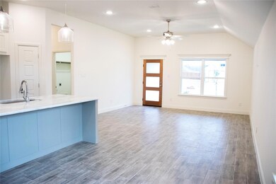 107 Clover Cir, Weatherford, TX 76086 - photo 3