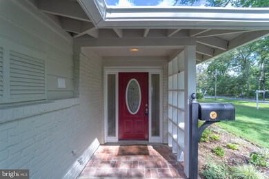 6714 Valley Brook Dr, Falls Church, VA 22042 - photo 6