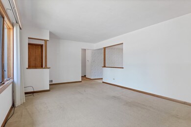 8940 Cottage Grove Place, Highland, IN 46322 - photo 5