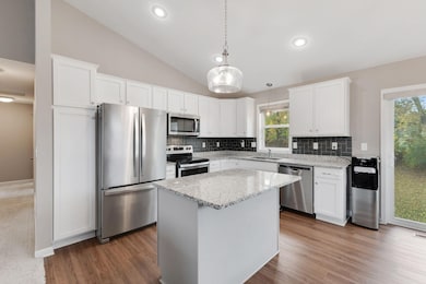 1284 Meadow Ln S, Shakopee, MN 55379 - photo 4