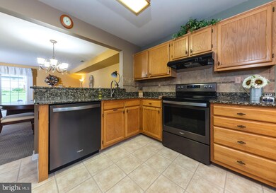 212 Carlton Ct unit 212, West Deptford, NJ 08086 - photo 3
