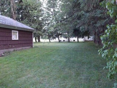 Yard/Garden SIDE YARD
