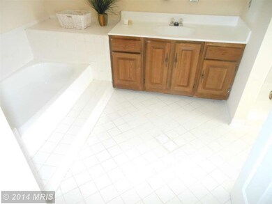 7743 Jewelweed Ct, Springfield, VA 22152 - photo 5