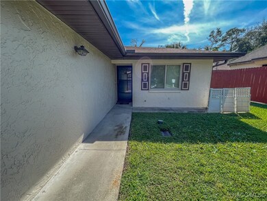 63 Douglas St unit 11, Homosassa, FL 34446 - photo 6