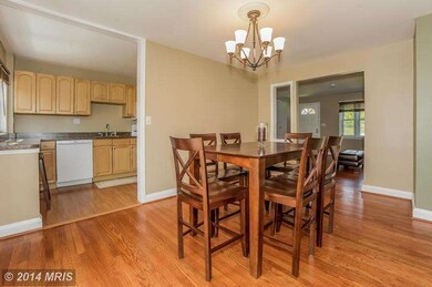 5521 Medwick Garth S, Catonsville, MD 21228 - photo 4