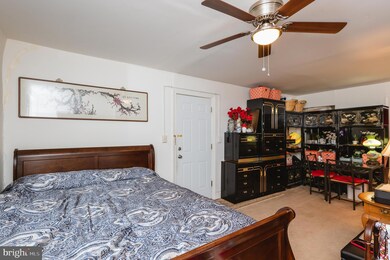 828 Hollins St, Baltimore, MD 21201 - photo 4