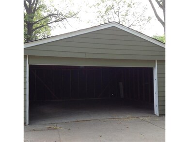 822 Dunny Ave, Sheffield Lake, OH 44054 - photo 2